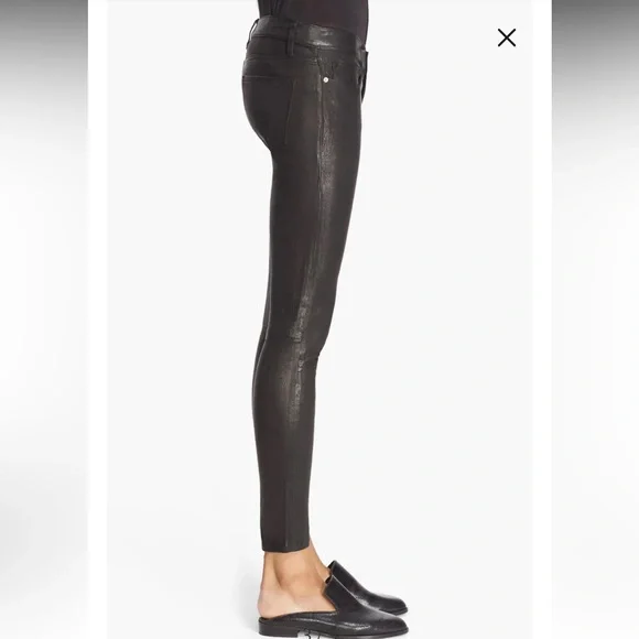 COPY - FRAME
Le High Ankle Straight Leg
Leather Jeans - Picture 2 of 10